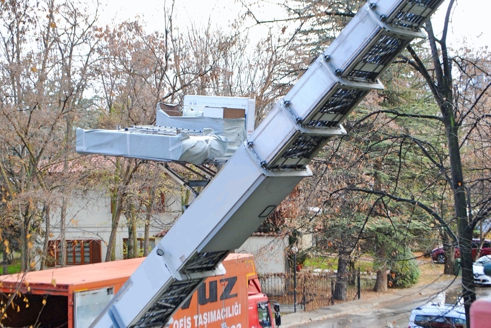 Location Monte Meuble Lyon avec operateur